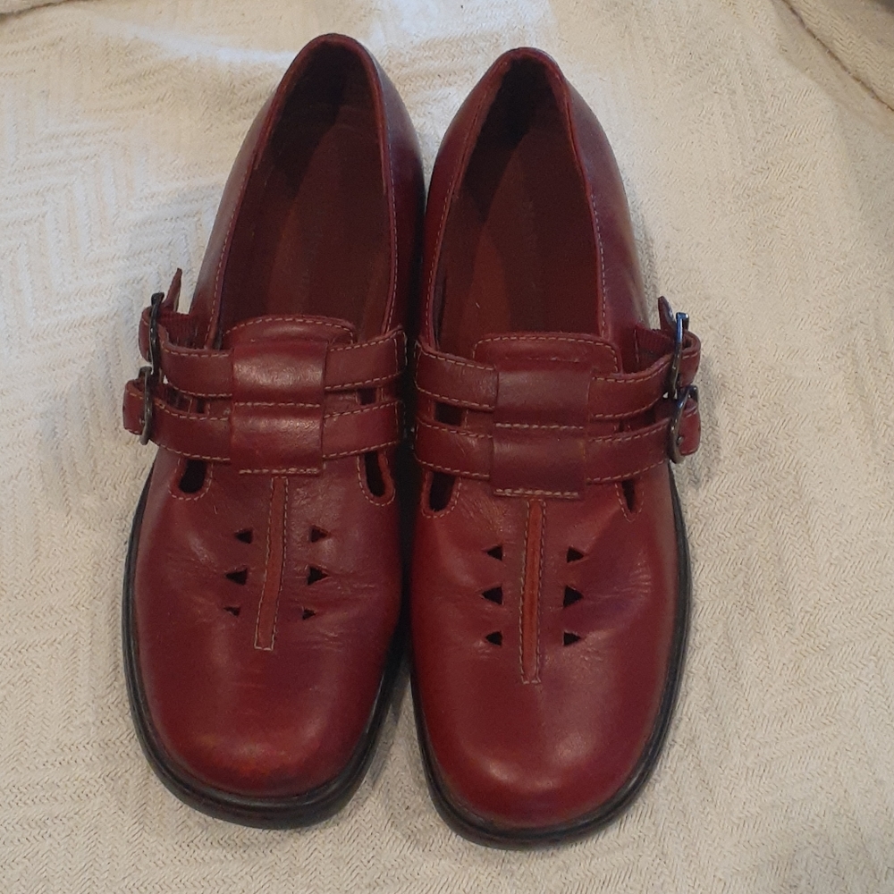 Womens Shoes